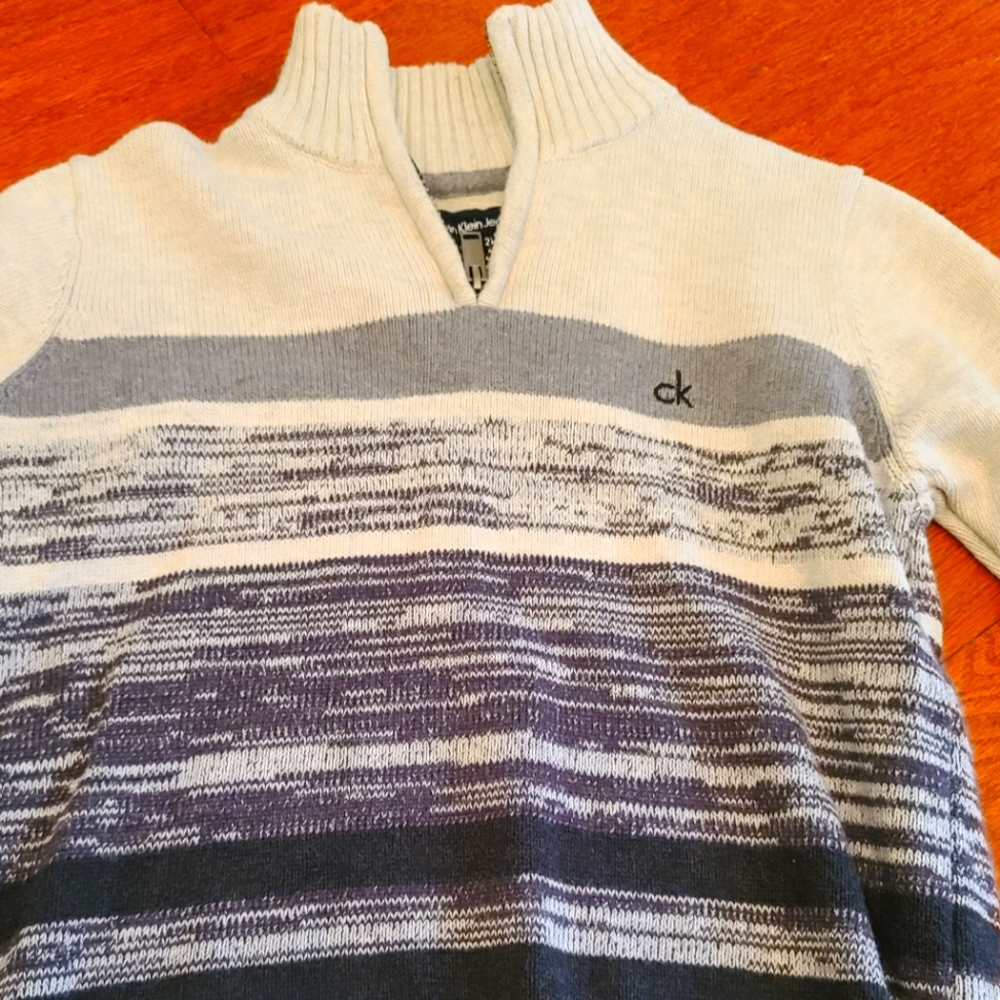 Boys 1/4 zip Sweater by Calvin Klein Size M